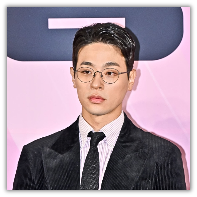 영화 1승 제작보고회 "배우 박정민 안경" 알펜 티타늄 안경 SUMMIT(써밋), 프리미엄 PVD 코팅 안....