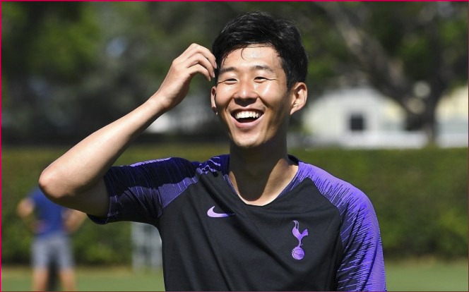 충격 <b>손흥민</b> 토트넘 1년 연장 이적설 종결 새로운 시작