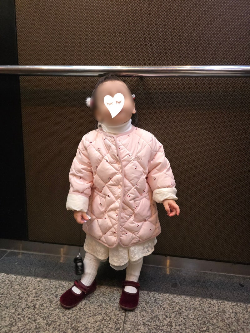 18개월 밍크뮤 경량패딩 간절기 체리라이트 다운점퍼 (4세 착용)
