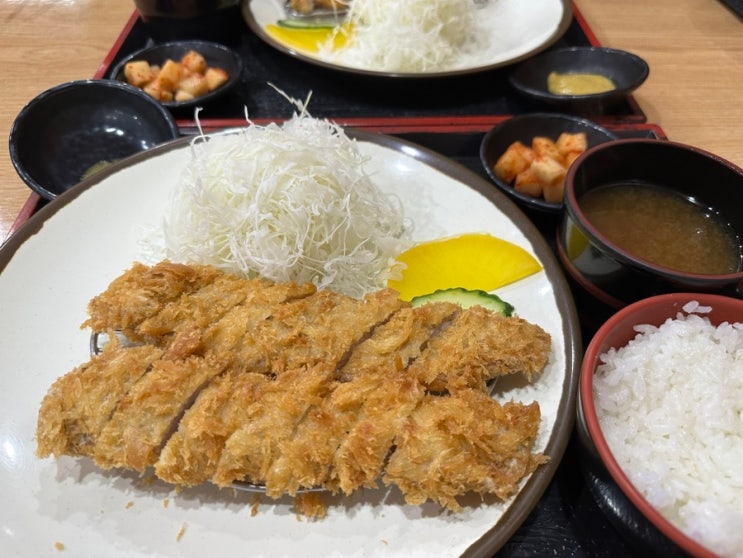  천안 신부동 추억의돈까스맛집 허수아비돈까스~!
