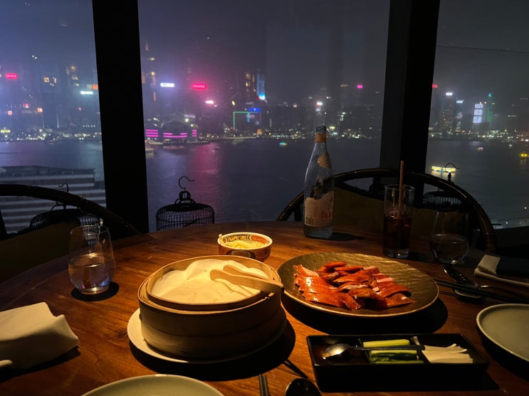  홍콩 후통 Hutong 침사추이 베이징덕 맛집 창가자리 예약 후기