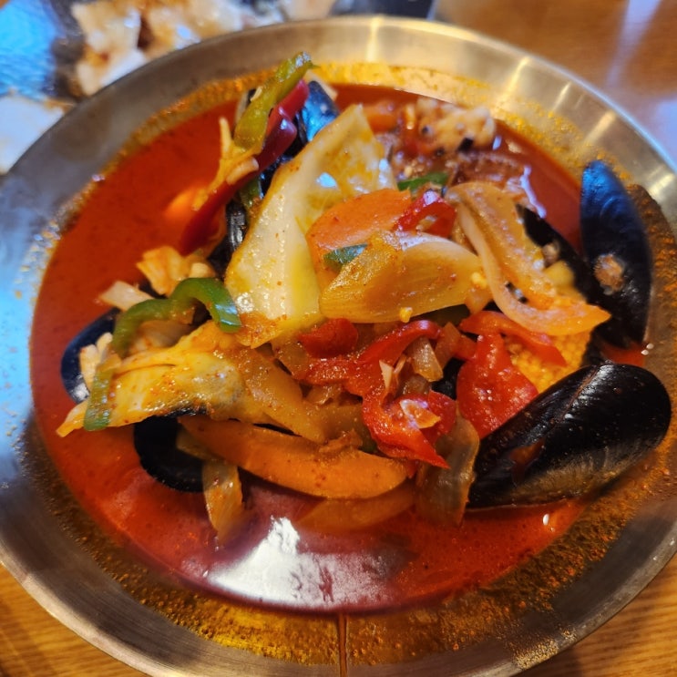  내돈내산 [명동] 란주칼면 - 도삭면이 유명한 웨이팅 맛집