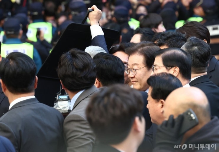 <b>법원</b> "<b>이재명</b> 1심 징역 1년에 집행유예 2년" 이재명 "항소할 것.... 