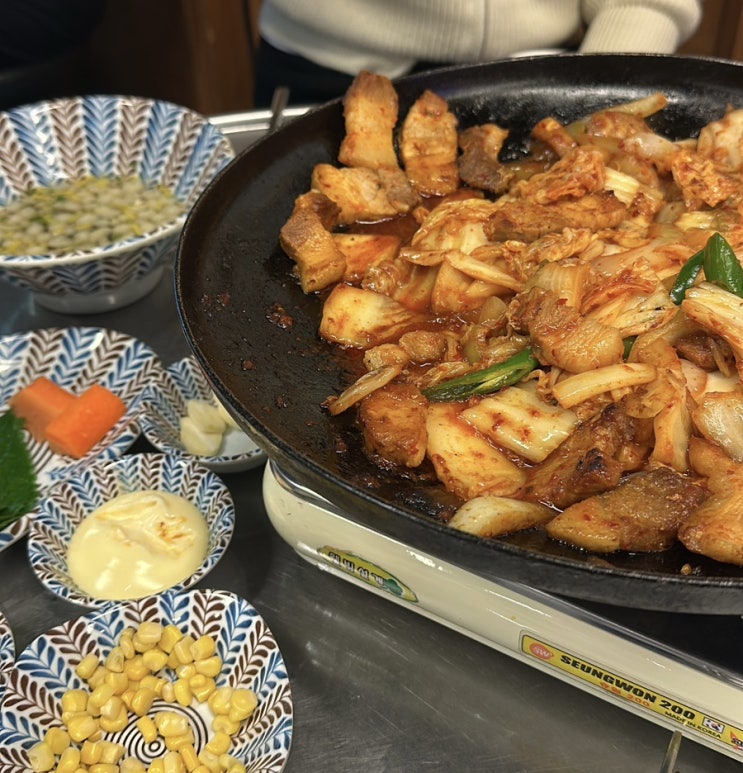  안양 일번가 돼지김치구이 정통집 추천