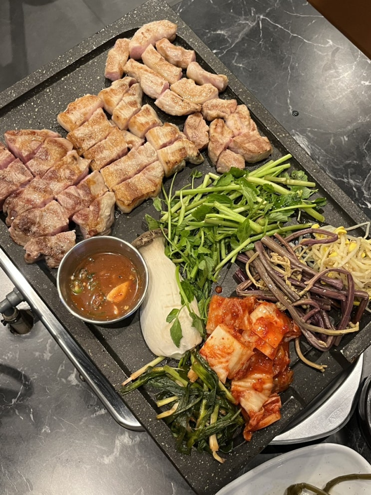  홍대 고기집 볶음밥이 맛있었던 대서리, 연말 단체모임 장소 추천