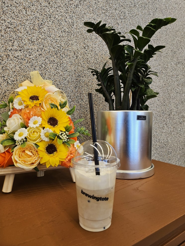  깔끔하고 조용한 분위기속에서 잠시 쉬어가기 좋은 진주 가좌동 신상 카페 브루잉토트