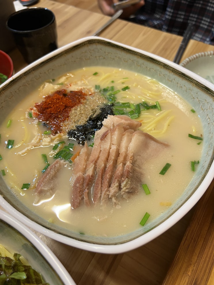  제주 공항 근처 맛집 국수만찬, 고기국수 비빔국수 돔베고기 도민 맛집