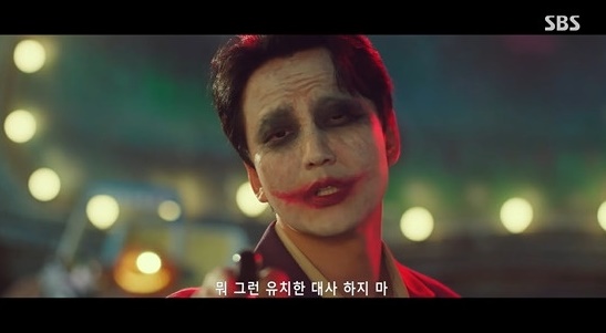[드라마리뷰] '<b>열혈사제2</b>' <b>김남길</b>, 손끝 까딱 도발 <b>엔딩</b>으로... 