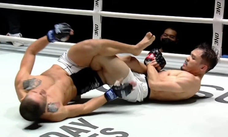  [원챔피언십] 전 'URCC 플라이급 챔피언', 전 'SFL 플라이급 챔피언' 상대로 서브미션 승