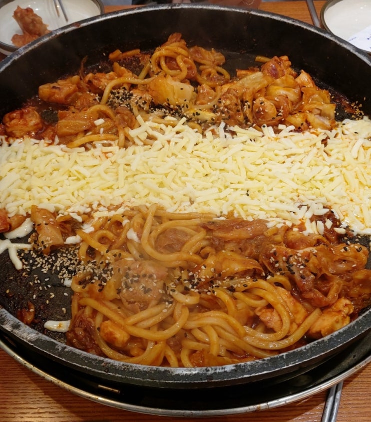  종로 직장인들의 닭갈비 점심 맛집 장인닭갈비