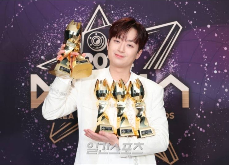 <b>이찬원</b>  KGMA 후기 <b>5관왕</b> 수상 축하합니다 !빛찬원!