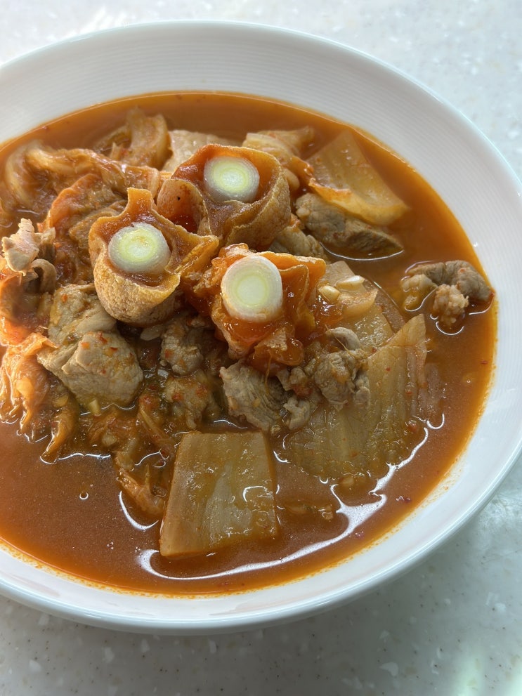 <b>대장이반찬</b> 이장우의 김치찌개 레시피! 감을 넣었으니 "감"치찌개?
