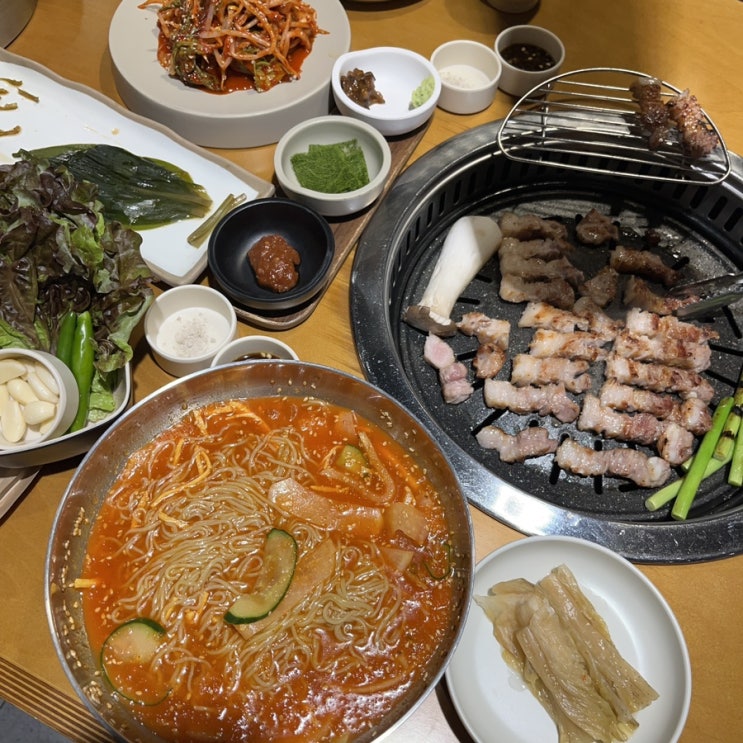  사당역 구워주는 삼겹살 맛집 노란돼지