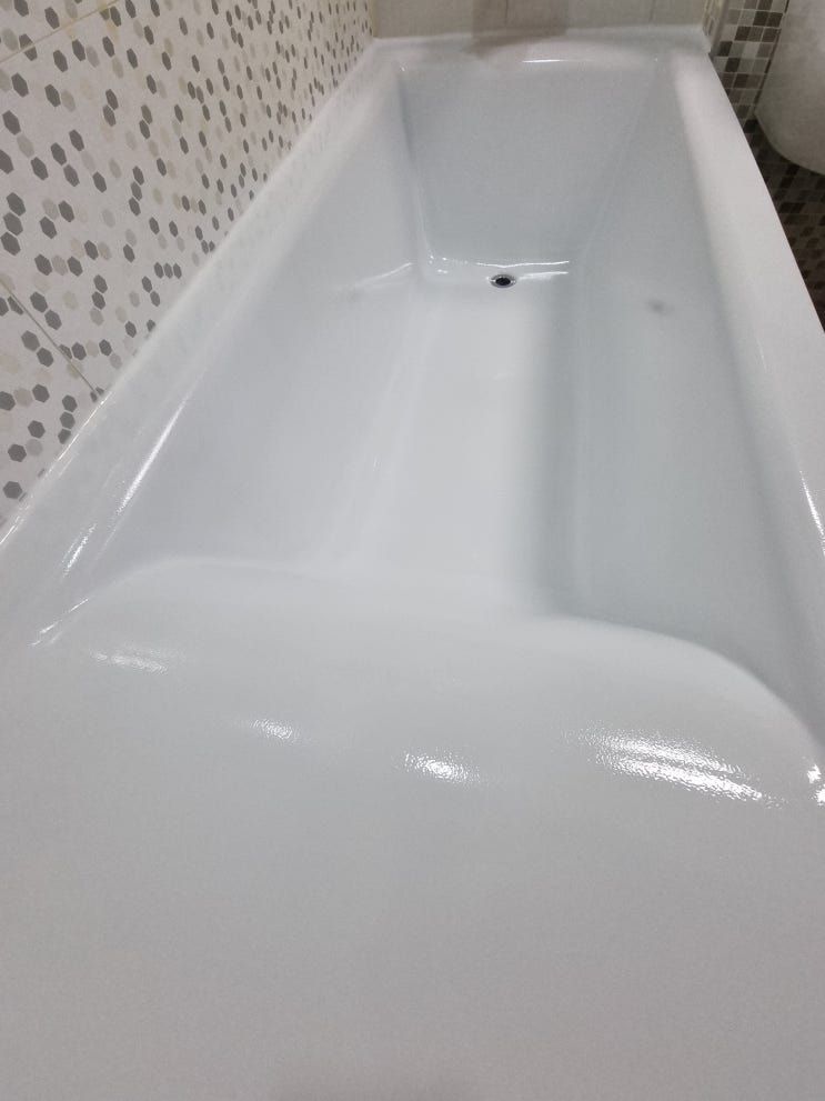  깨지고 찍힌욕조 코팅 복원수리
