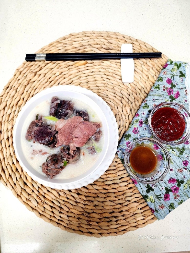  찬바람 불때 땡기는 뜨끈한 모둠 순댓국 밀키트!