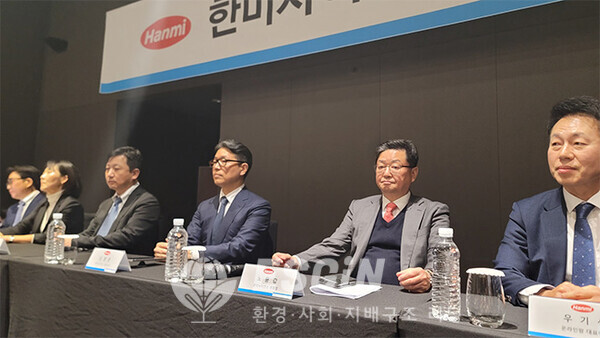 <b>임종훈</b> 대표 "경영권 안 뺏길 것" … 한미약품 분쟁 더 이어지나