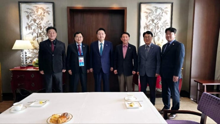 확인 점검ㆍ 윤<b>대통령</b> 만나 내년 '경주APEC<b>정상회의</b>' 협조 요청