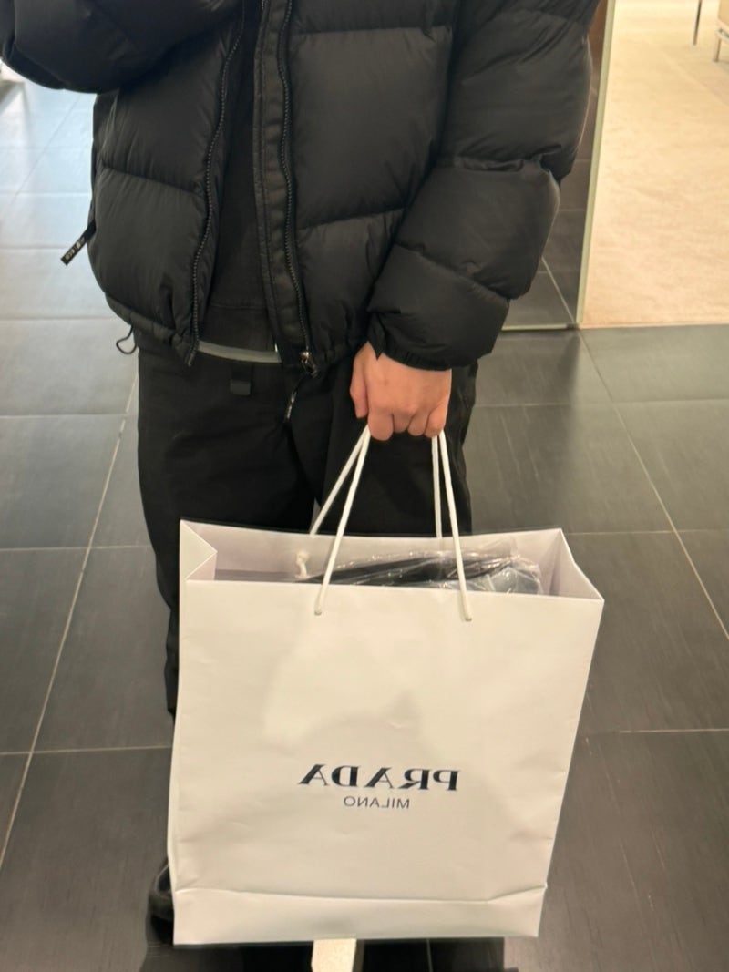 PRADA 프라다 남자 패딩 구매 후기-(at.롯데 프리미엄 아울렛 파주점 프라다) SGY091 F0002 블랙 가....