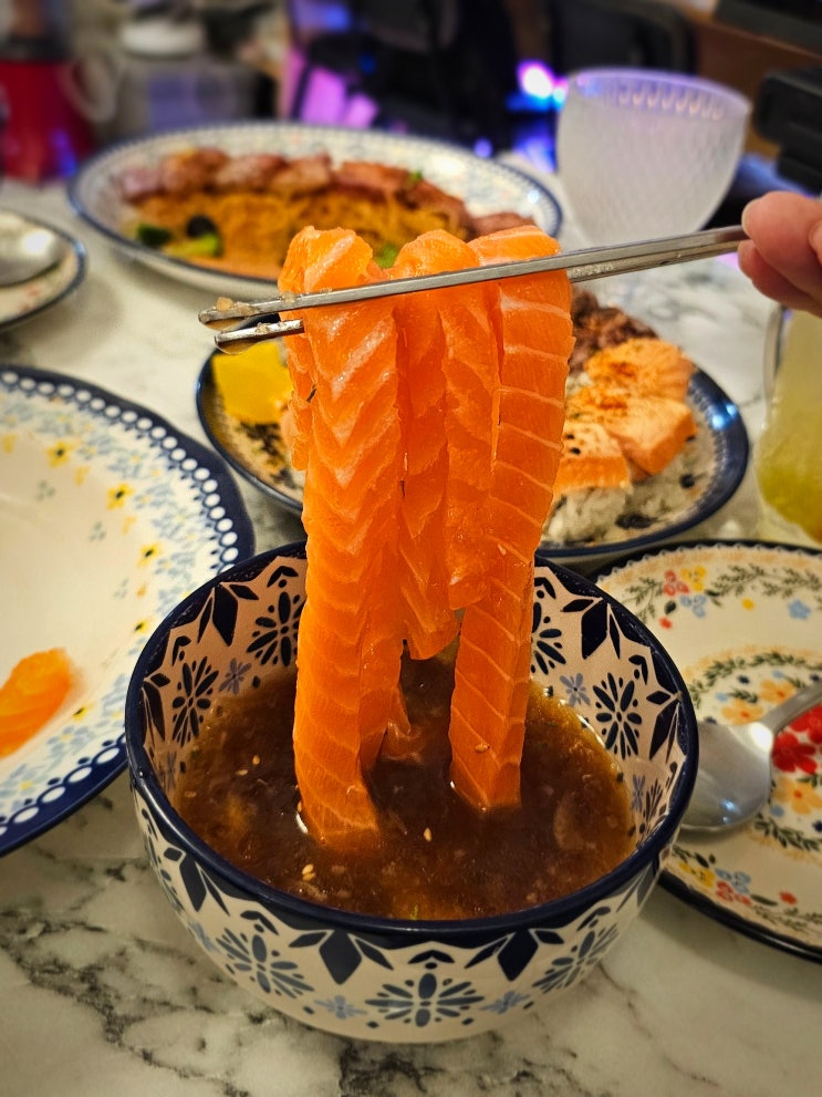  연남동 밥집 연어 파스타 맛집 올랑올랑