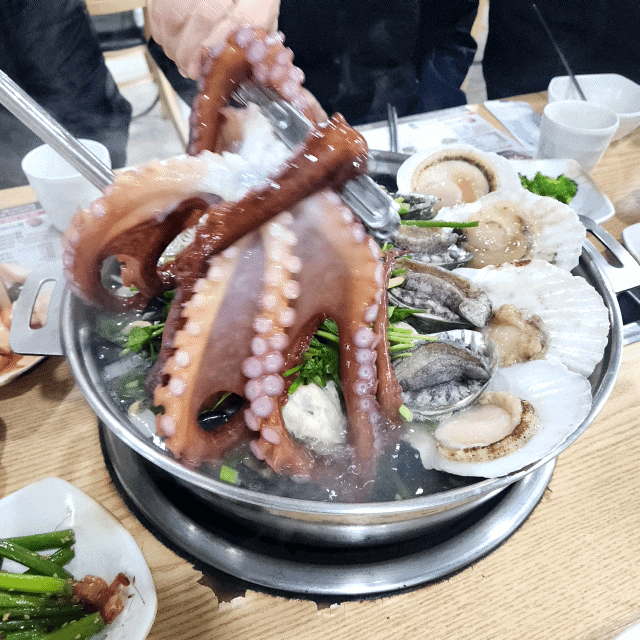  송파 해천탕 가족과 함께 먹기 좋은 '문어세상해천탕'