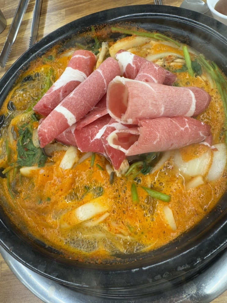  사당역 밥집 해장하기에도 좋고 몸보신하기 딱 좋은 등촌샤브칼국수