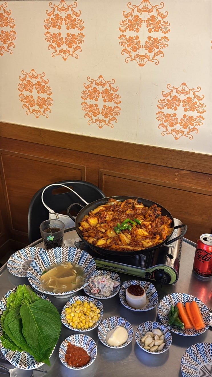  덕천역 맛집 [정통집] “점심때 오면 공깃밥 5그릇 저녁에 오면 소주 5병”