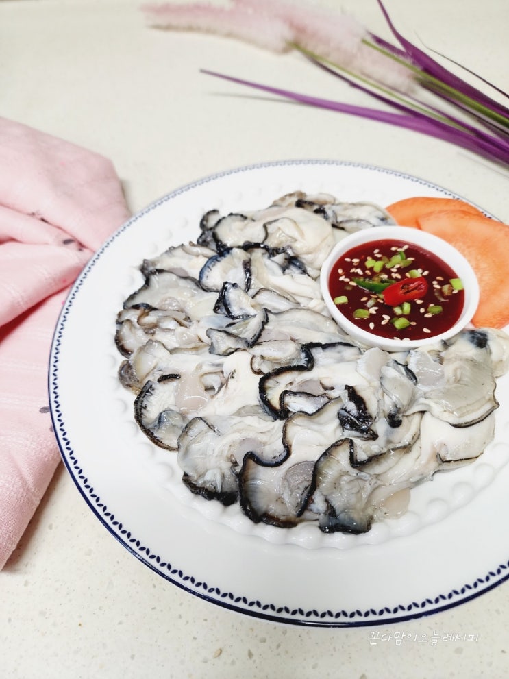  지금 가장 맛있다는 굴회! 세척하는 방법