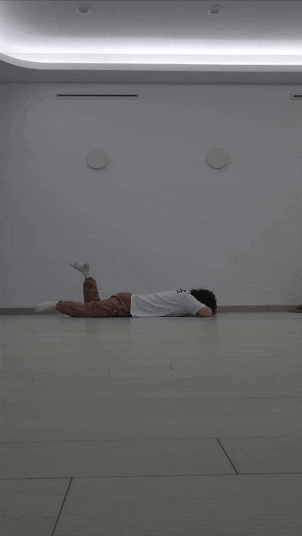  고관절 스트레칭 집에서 할 수 있는 홈트레이닝 실내운동