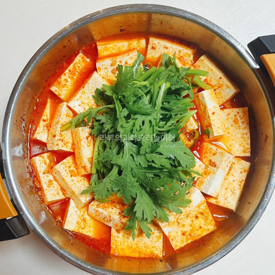  두부조림 만들기 두부전골 두부찌개 레시피 돼지고기 민찌 두부요리