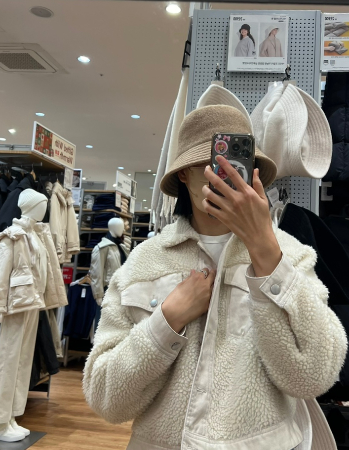  유니클로 울버킷햇 벙어리장갑 목도리 액세서리 후기