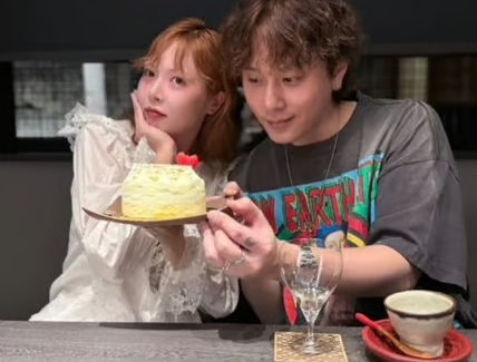 <b>현아 용준형</b> 달달한 <b>신혼</b>여행 럽스타 공개