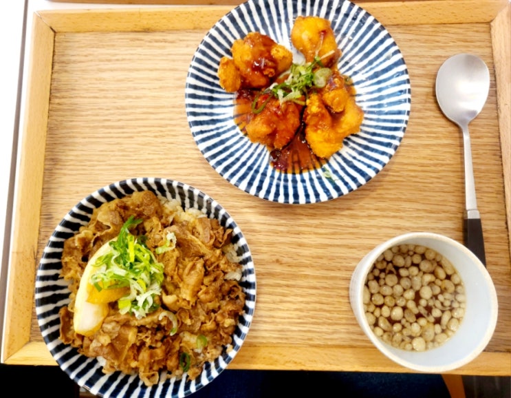  강남구청역 맛집 동경규동 점심시간에 다녀왔어요.