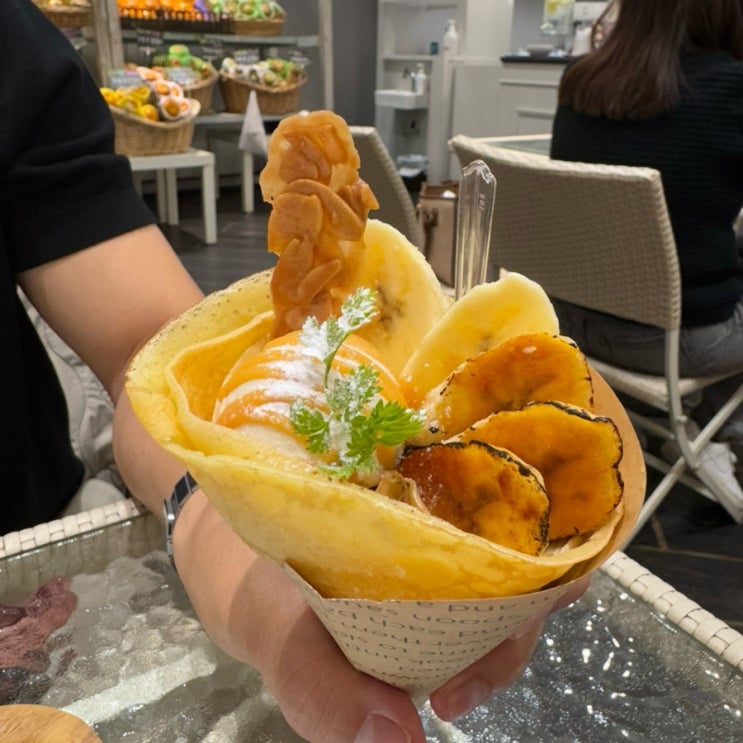 일본 기타큐슈 키타큐슈 고쿠라성 리버워크 과일 디저트 크레페 맛집 카페 Fruit factory Mooon 몬 riverwalk