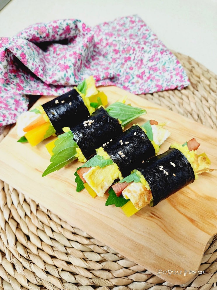  스팸 김밥 만들기 간단한 스팸 꼬마 김밥 싸는 방법