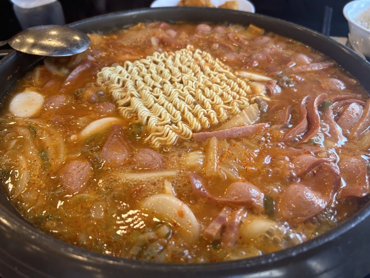  졸업한 고려대생이 추천한 안암동 부대찌개 맛집 <BIYA부대찌개본점>
