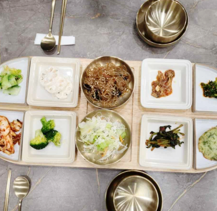  아이도 어른도 모두 좋아하는 고급스러운 분위기의 화성 한정식집 청옥담