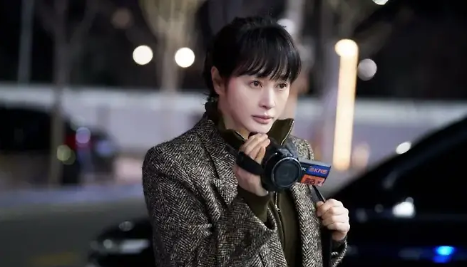 디즈니플러스 " <b>트리거</b> " <b>김혜수 정성일</b> 기대작