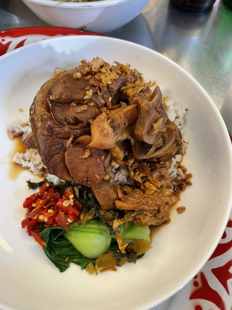  [잠실 맛집] 서보 : 대사관 쉐프가 말아주는 족발 덮밥과 뜨끈한 새우덮밥