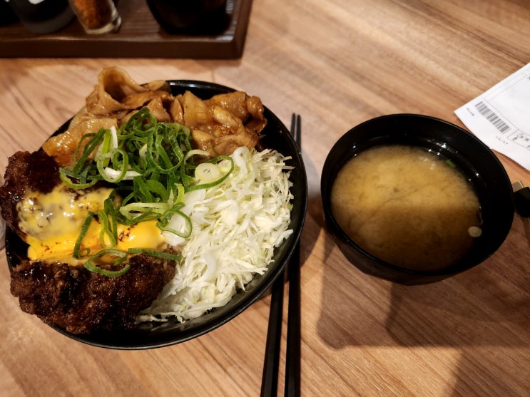  신주쿠 돈부리  덮밥  Jonetsu no Sutameshi Dondon