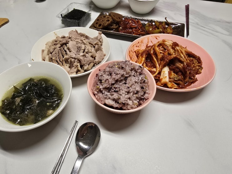  핵폭탄김치: 매운김치의 끝판왕! 배추김치부터 오이김치까지 다양한 종류의 매운 김치 소개