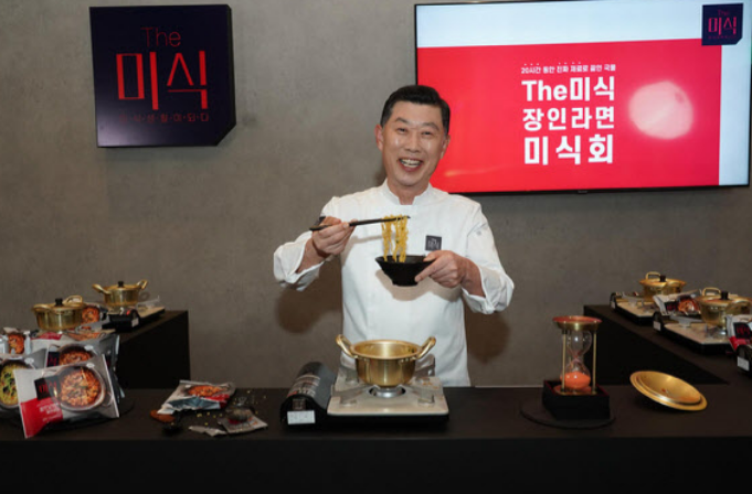  유례없던 프리미엄 전략 펼친 하림 장인라면의 실패
