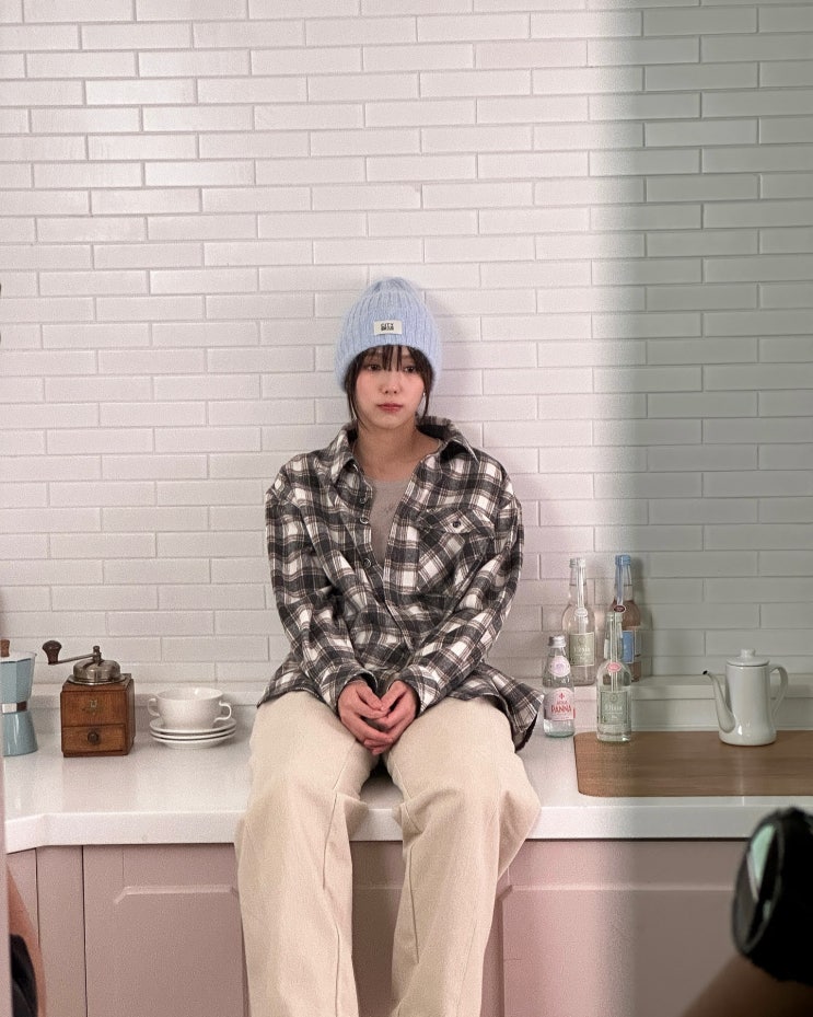  겨울 따쓰한 오버핏 플란넬 깅엄 체크 셔츠 코디로 완성하는 OOTD w. 채수빈