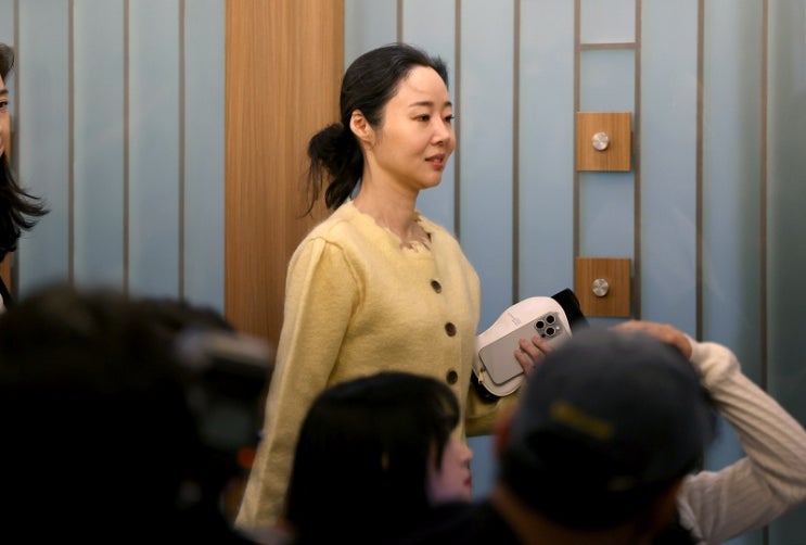 <b>민희진</b>의 어도어 퇴사, 다툼 끝에 결국 어도어(ADOR) 사내이사... 