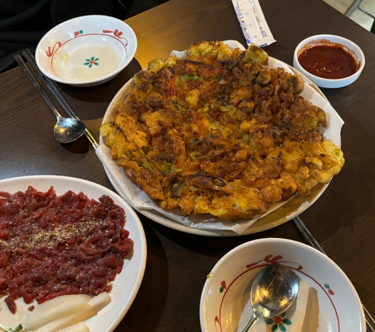  천안 신부동 술집 한우 육회 맛집 소집 솔직후기