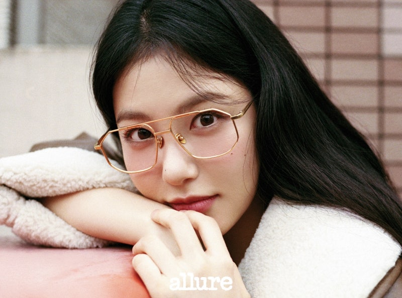 신예은 X 오즈세컨 얼루어 코리아 12월호 패션 속 여자 겨울 데일리룩 O'2ND 겨울 코트 추천