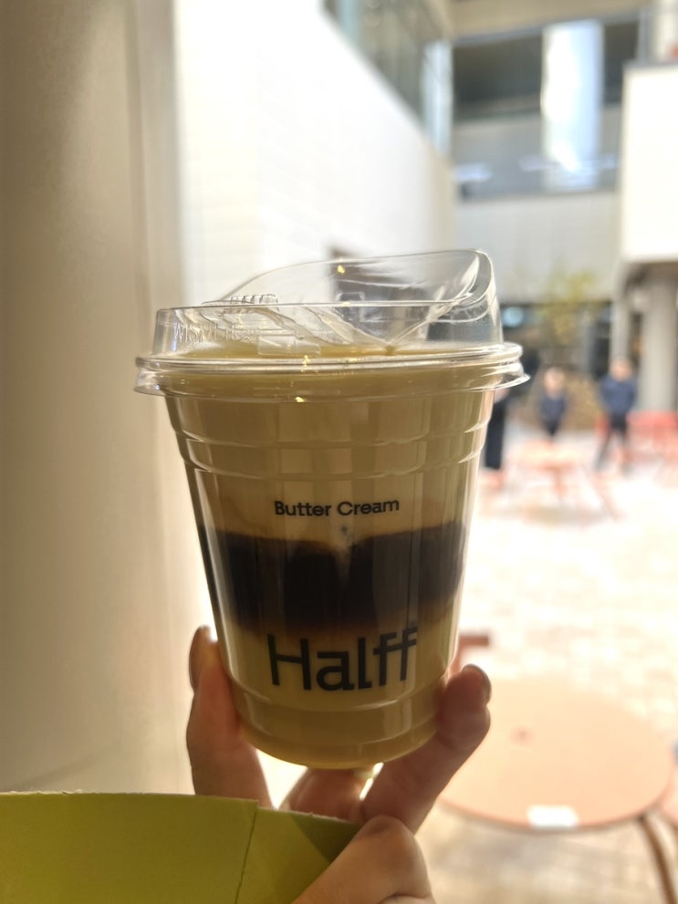  [가산 퍼블릭 카페] "하프커피 익스프레스 (Halff Coffee)" / 버터 크림라떼랑 옥수수 크림라떼