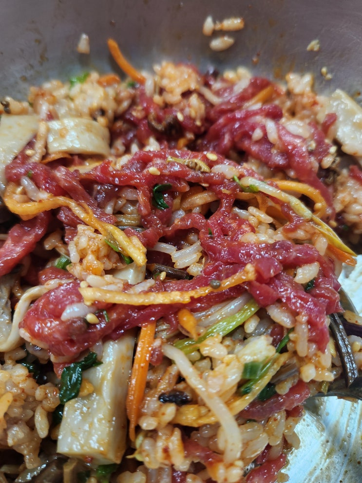  퇴근후 먹은 육회비빔밥 봉화송이식당 후기