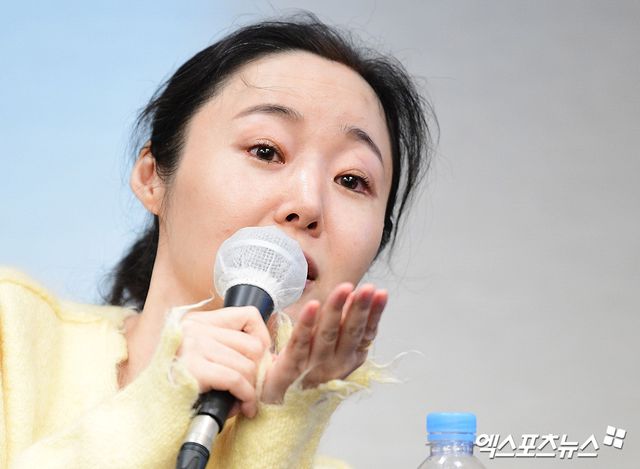<b>민희진</b>, '뉴진스 표절 부인' <b>빌리프랩</b> 대표 등 고소…<b>50억</b> 손배소
