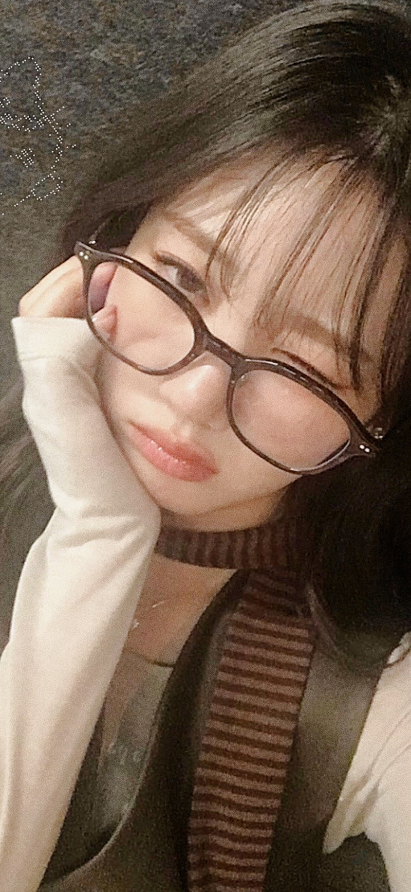 베이비몬스터 로라 아현 배경화면