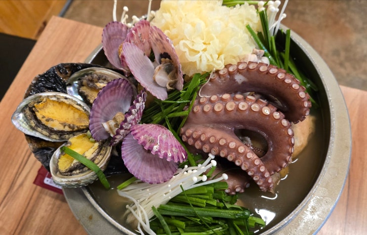  까치산역 맛집 '사남매전복갈비찜해신탕'